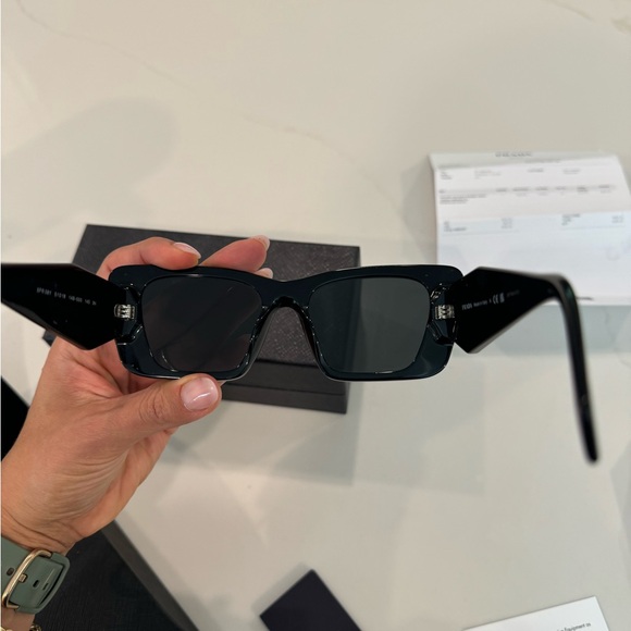 Prada Sunglasses with case, box and original receipt - Picture 6 of 10